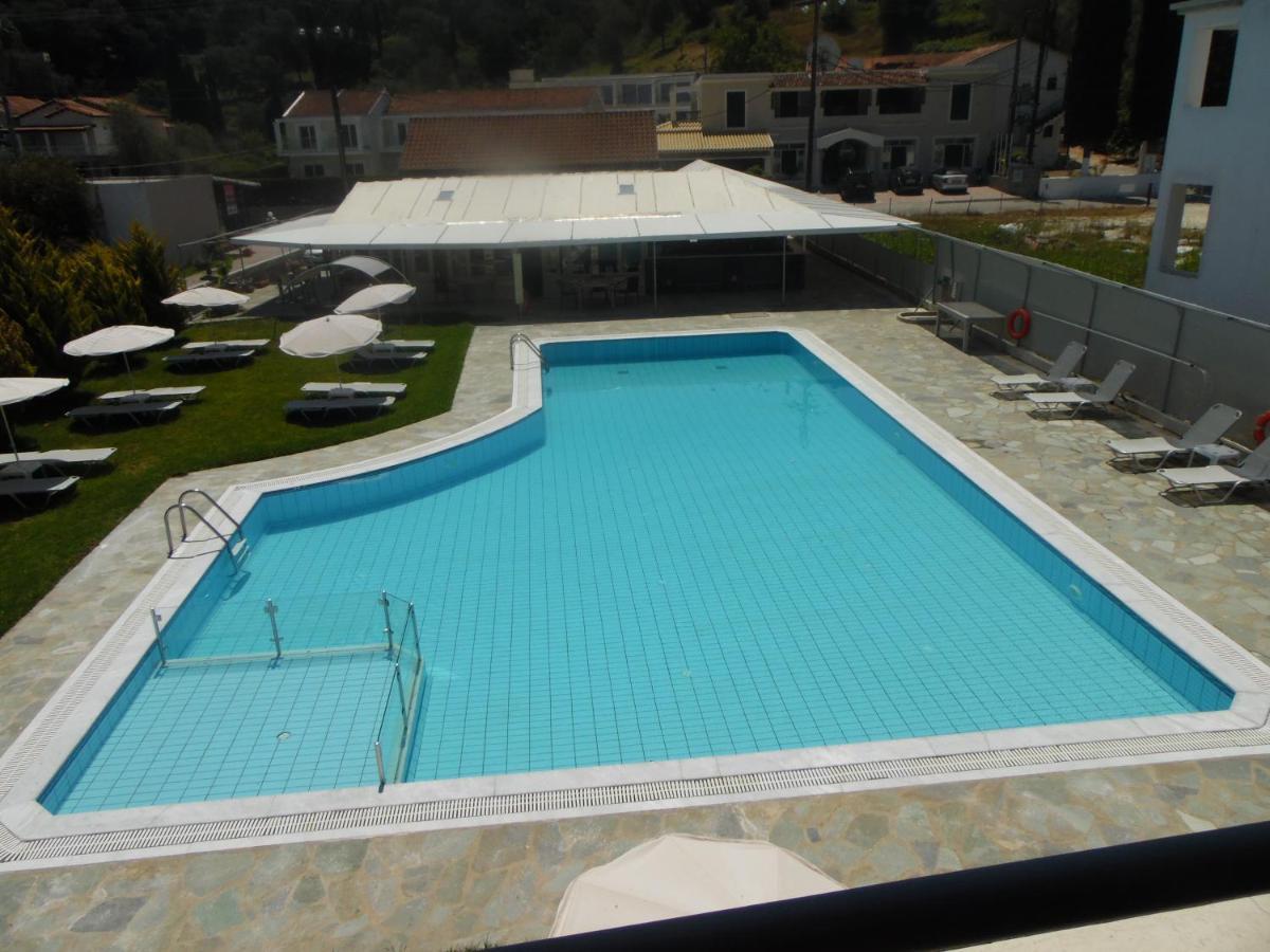คัตซารอส สตูดิโอ แอนด์ อพาร์ตเมนต์ Aparthotel ซีดารี ภายนอก รูปภาพ