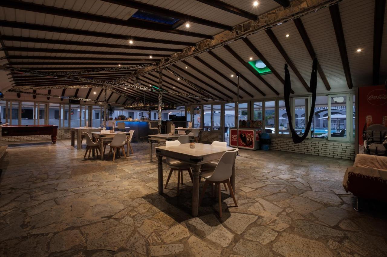 คัตซารอส สตูดิโอ แอนด์ อพาร์ตเมนต์ Aparthotel ซีดารี ภายนอก รูปภาพ
