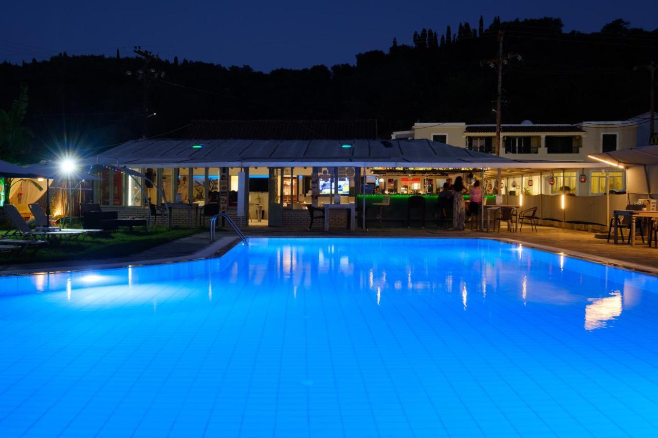คัตซารอส สตูดิโอ แอนด์ อพาร์ตเมนต์ Aparthotel ซีดารี ภายนอก รูปภาพ